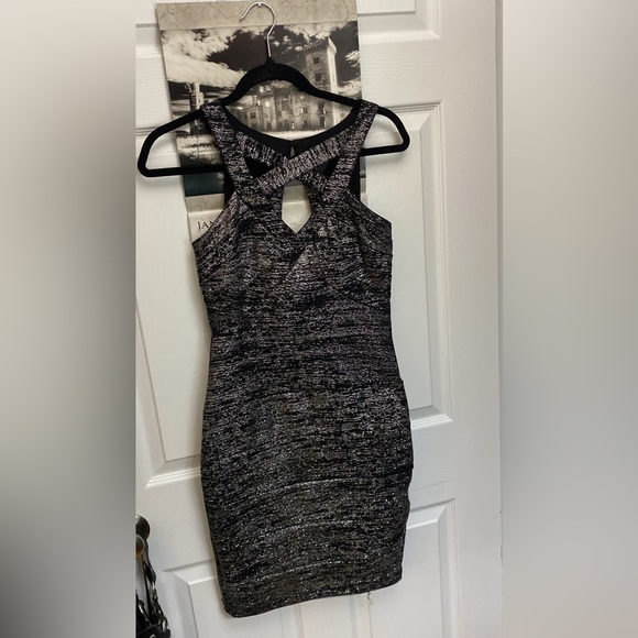 Le chateau party dress - Picture 1 of 6